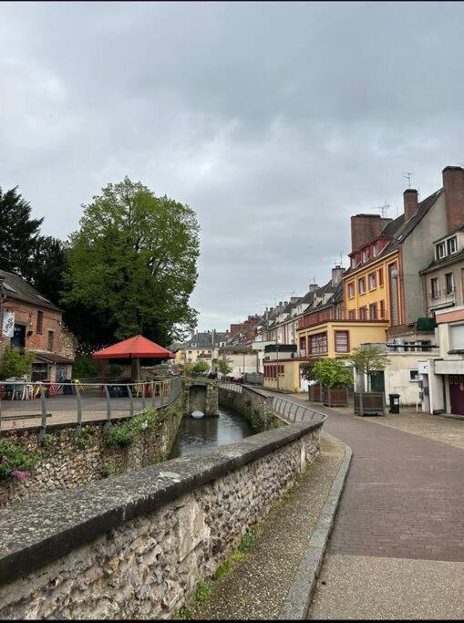 Apt Evreux 900M De La Gare Экстерьер фото
